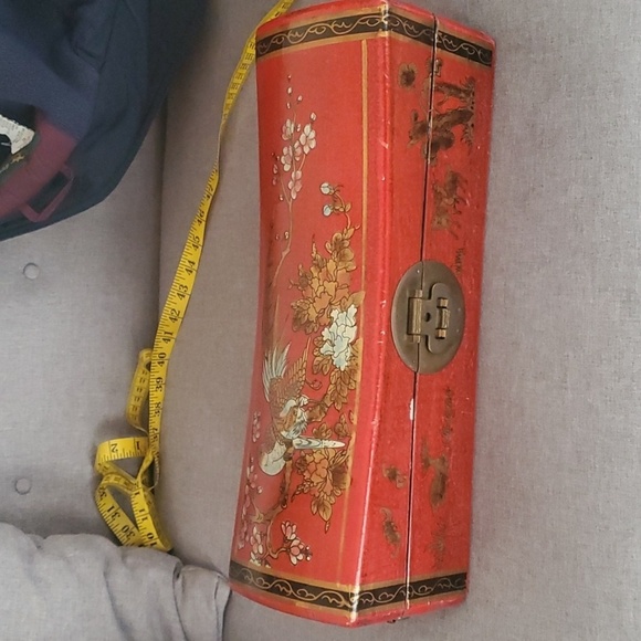 Ethan Allen box home size 16" x 5" + red pink green black brown gold - Picture 16 of 16